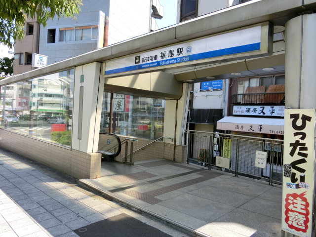 駅出入口3