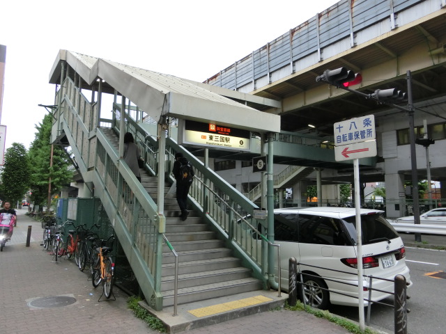 駅出入口5